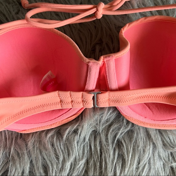 Victoria’s Secret Coral Halter Style Swimsuit Top 36C - Picture 6 of 13
